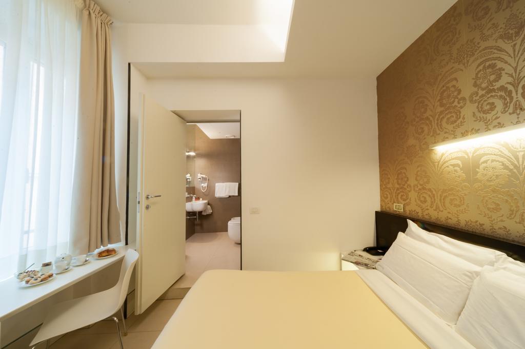 Savoy 4*